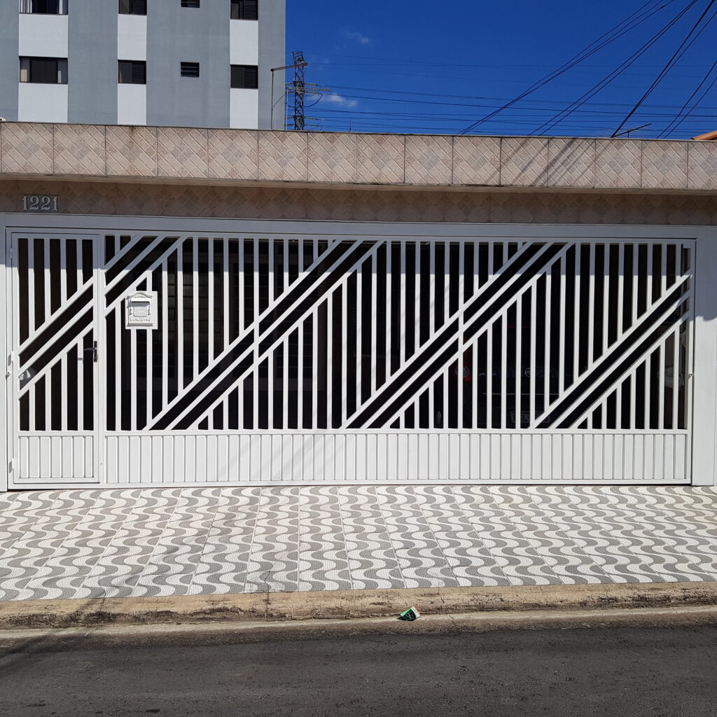 portão de tubo galvanizado com chapa