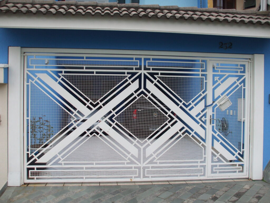 g2 portao de tela galvanizada com detalhe em chapa