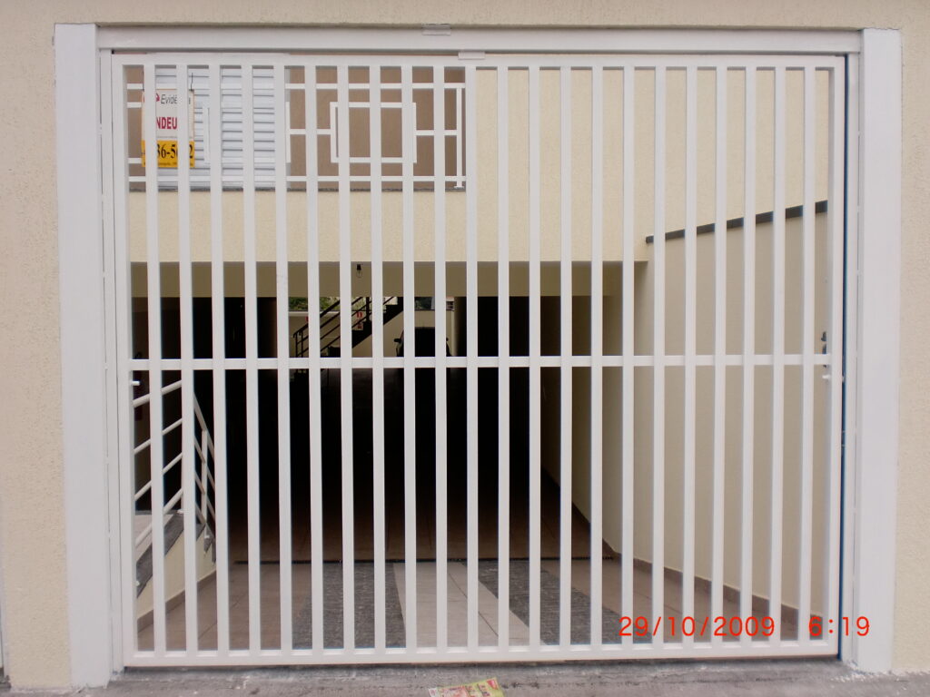 portão basculante de tubo