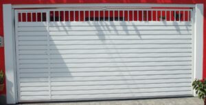 Portões Basculantes no ABC portao de chapa lambril galvanizada